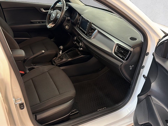 Kia Rio 12 of 21