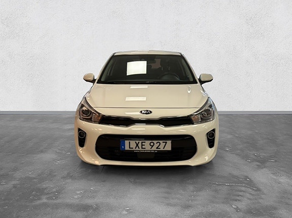 Kia Rio 8 of 21