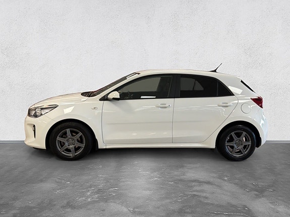 Kia Rio 2 of 21