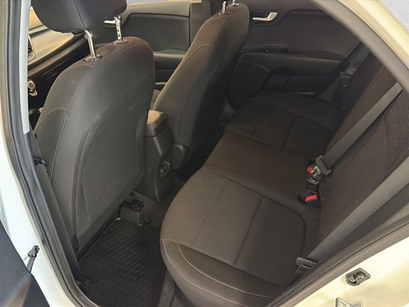 Kia Rio 11 of 21