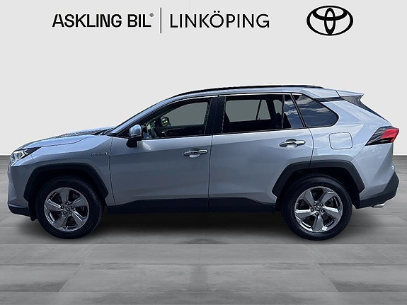 Toyota RAV4 4 of 5