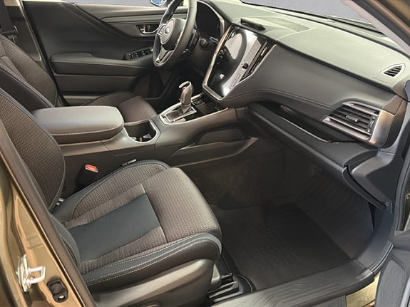 Subaru Outback 12 of 23