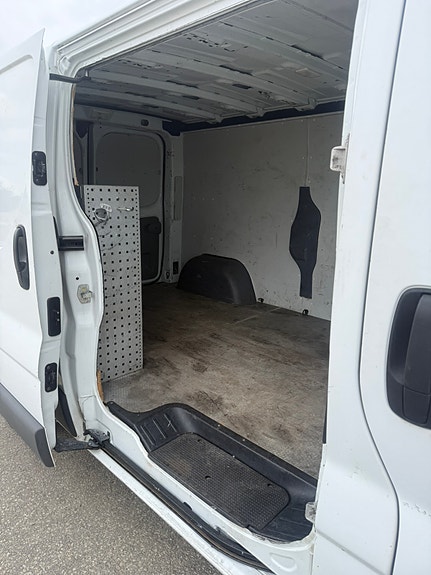 Nissan Primastar 10 of 10