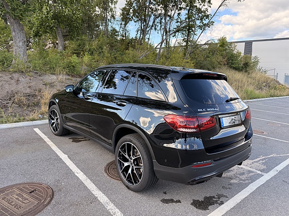 Mercedes-Benz GLC300 de 3 of 5