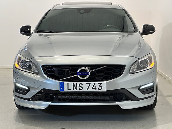 Volvo V60 4 of 5