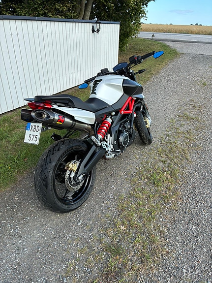 Aprilia Shiver 900 3 of 5