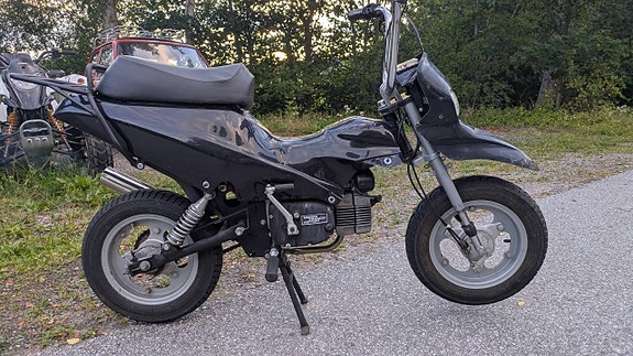 Mokik Stewart (Jawa Stella Mini) 3 of 12