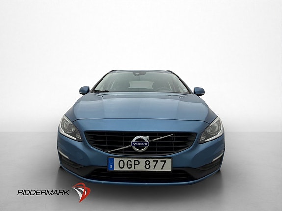 Volvo V60 2 of 5