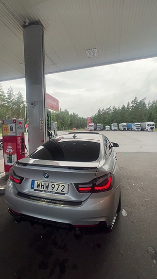 BMW 435i 2 of 5