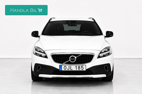 Volvo V40 Cross Country 2 of 5