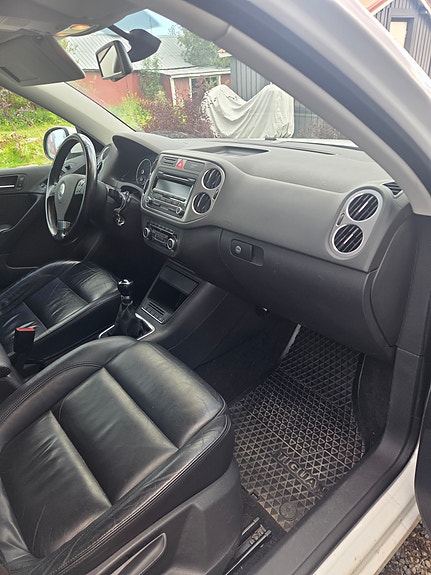 Volkswagen Tiguan 3 of 4