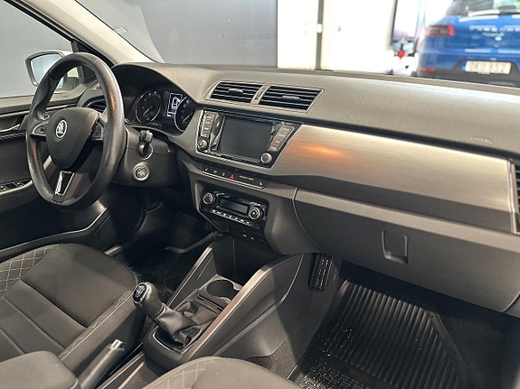 Skoda Fabia 10 of 17