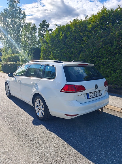 Volkswagen Golf VII 2 of 5