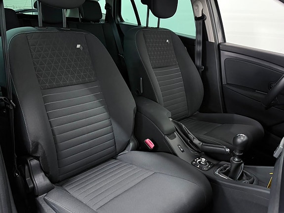 Renault Megane 12 of 22