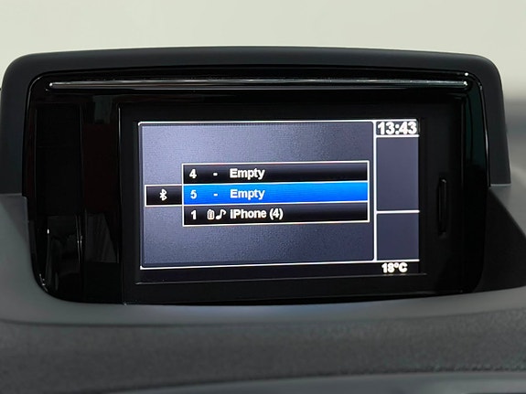 Renault Megane 17 of 22