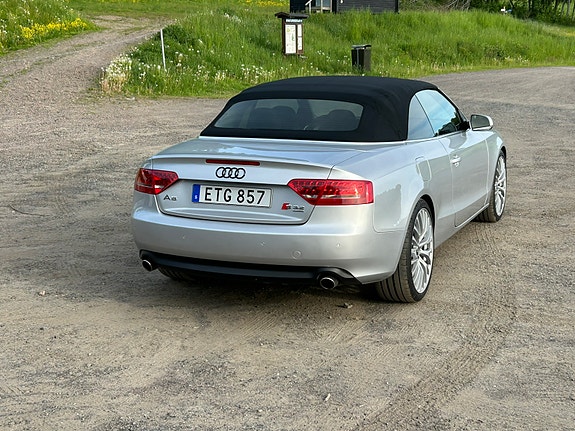 Audi Cabriolet 2 of 5