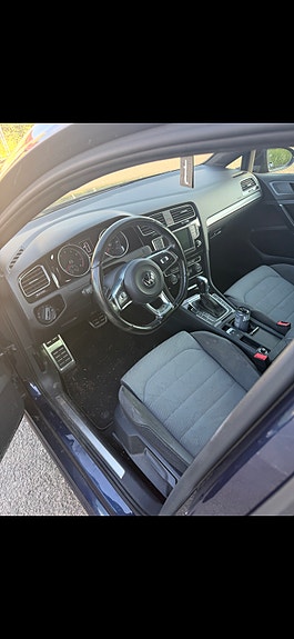 Volkswagen Golf VII 5 of 5