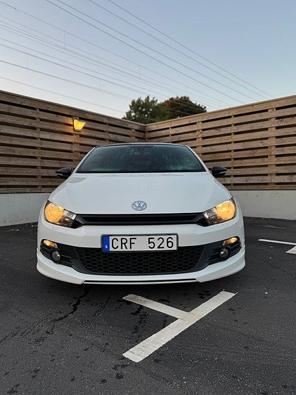 Volkswagen Scirocco 2 of 5