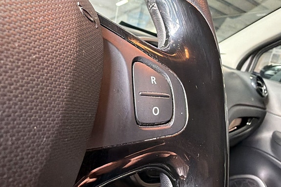 Renault Captur 16 of 19
