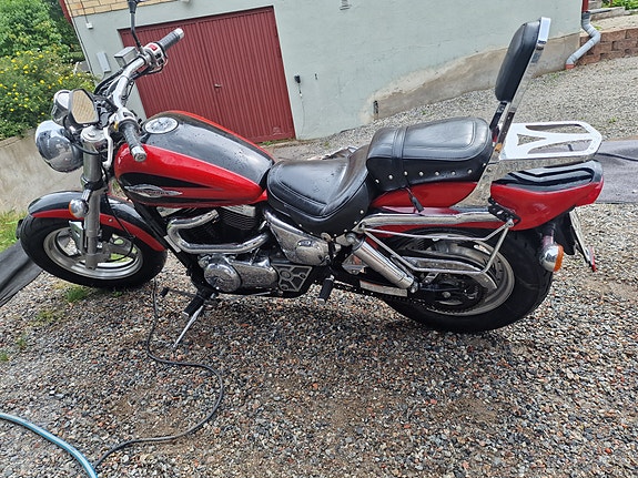 Suzuki VZ800 Marauder 2 of 8