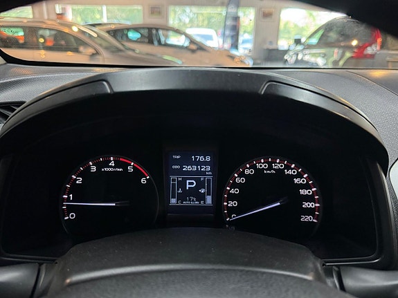 Isuzu D-max 10 of 15