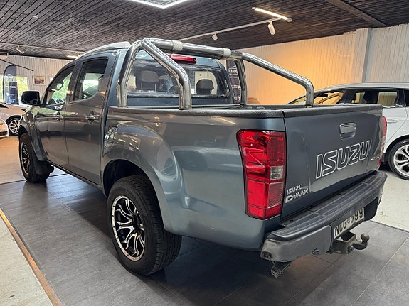 Isuzu D-max 4 of 5