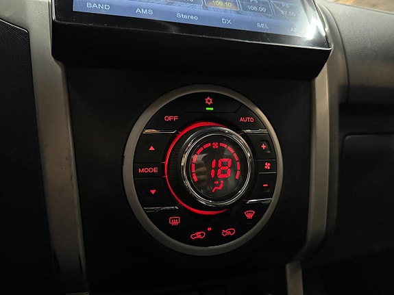 Isuzu D-max 11 of 15
