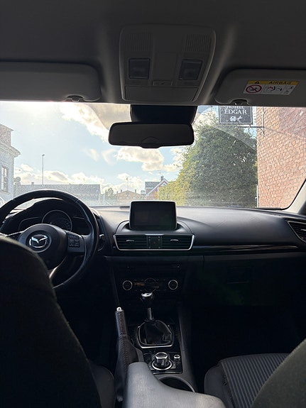 Mazda 3 5 of 5