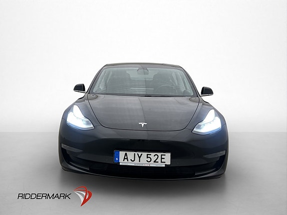 Tesla Model 3 3 of 5