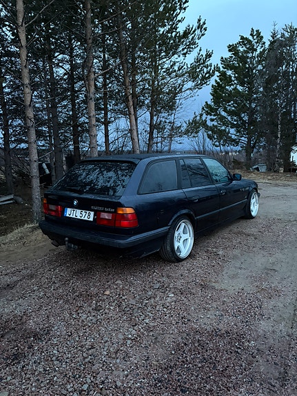 BMW 525tds 4 of 5