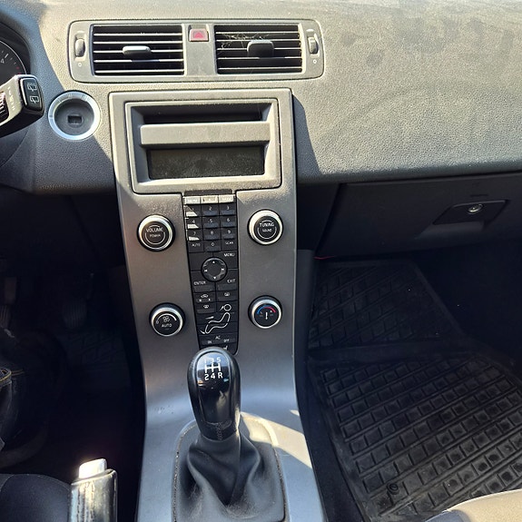 Volvo V50 2 of 5
