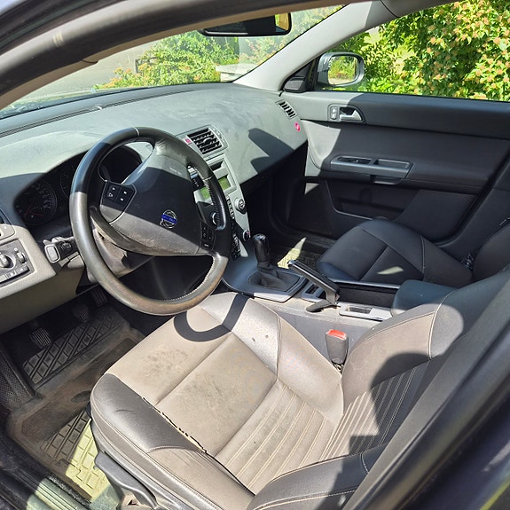 Volvo V50 5 of 5