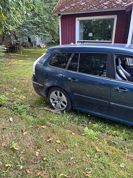 Saab 9-3 4 of 5