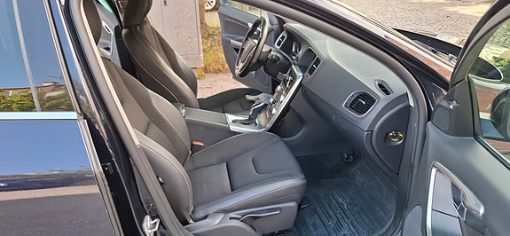 Volvo V60 7 of 11