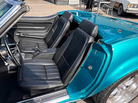 Chevrolet Corvette 15 of 27