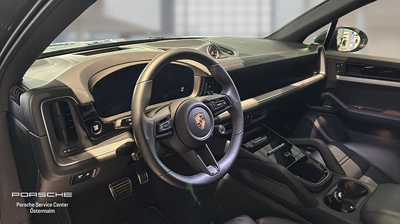 Porsche Cayenne S 3 of 5