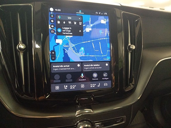 Volvo XC60 10 of 13