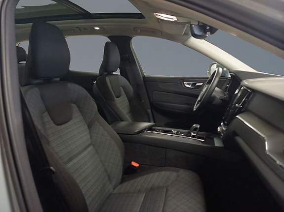 Volvo XC60 7 of 13