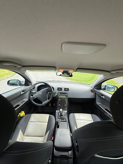 Volvo V50 5 of 5