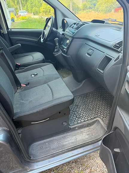Mercedes-Benz Vito 113 4 of 5