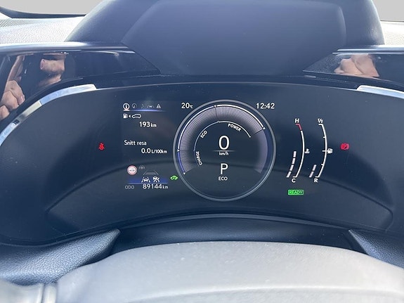 Lexus NX350h 13 of 13