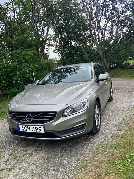 Volvo V60 11 of 15