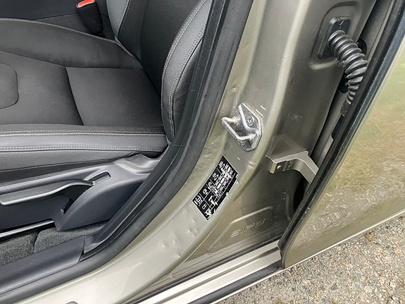 Volvo V60 6 of 15