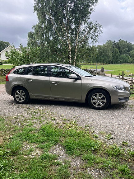 Volvo V60 12 of 15