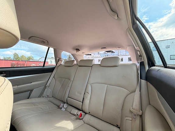 Subaru Outback 5 of 5