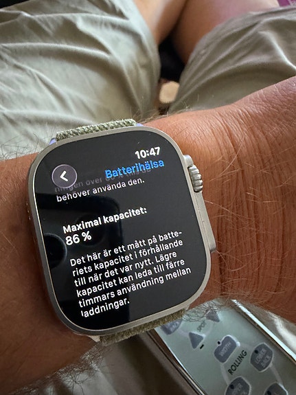 Apple Watch Ultra smartklocka titan med svart sportband image 5