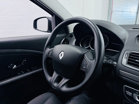Renault Megane 5 of 17