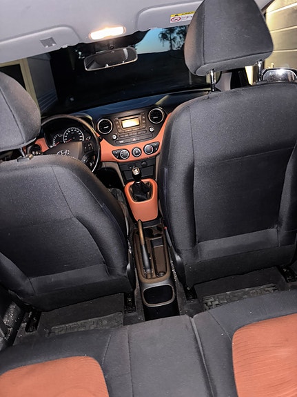 Hyundai i10 7 of 14