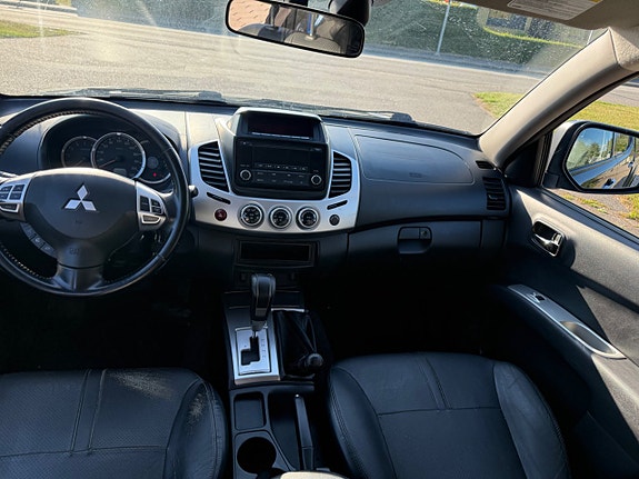 Mitsubishi L200 16 of 16
