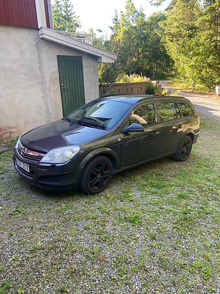 Opel Astra 2 of 5